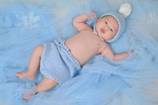 华容宝宝眼睛肿是什么原因